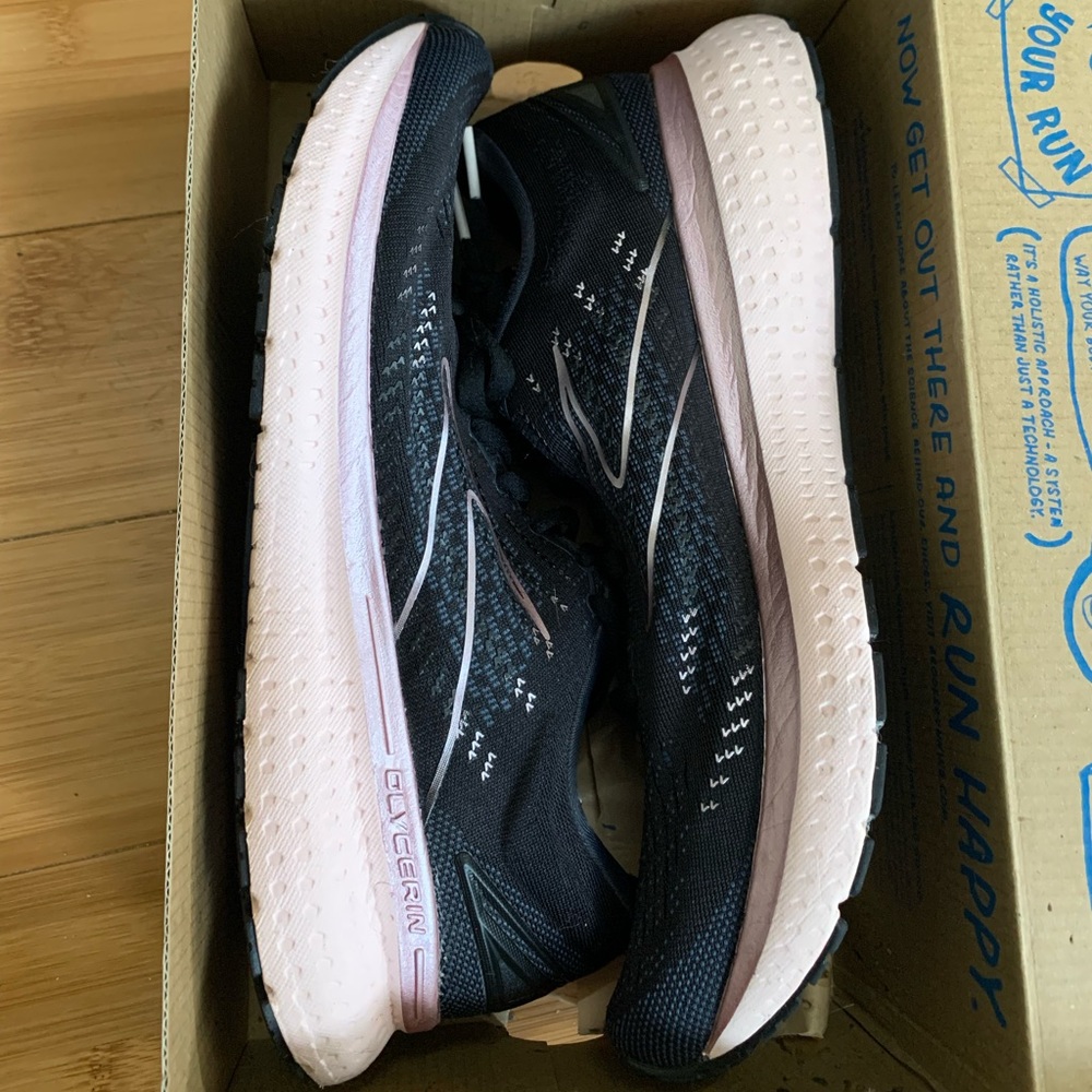 Ladies Black Brooks Glycerin 19 size 9.5